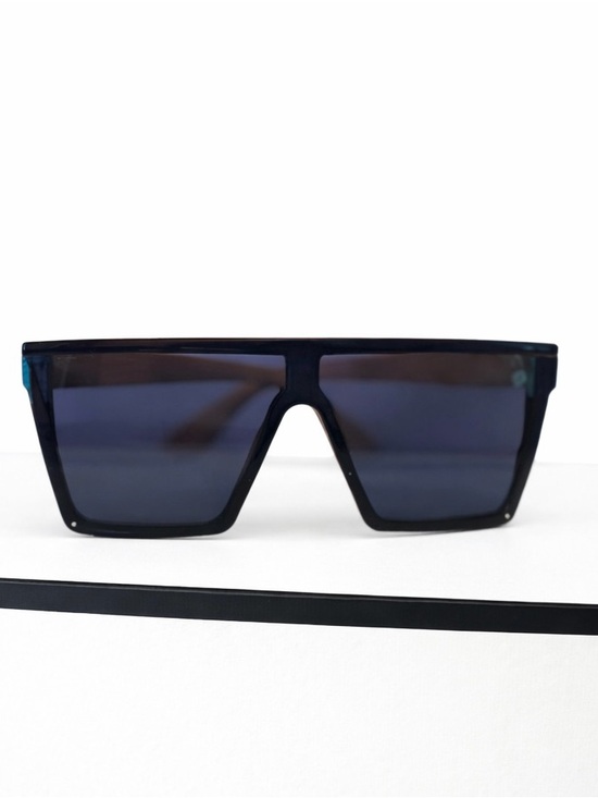 Sean John Other - Sean John Black Shield Sunglasses - Minimal Shield Frame